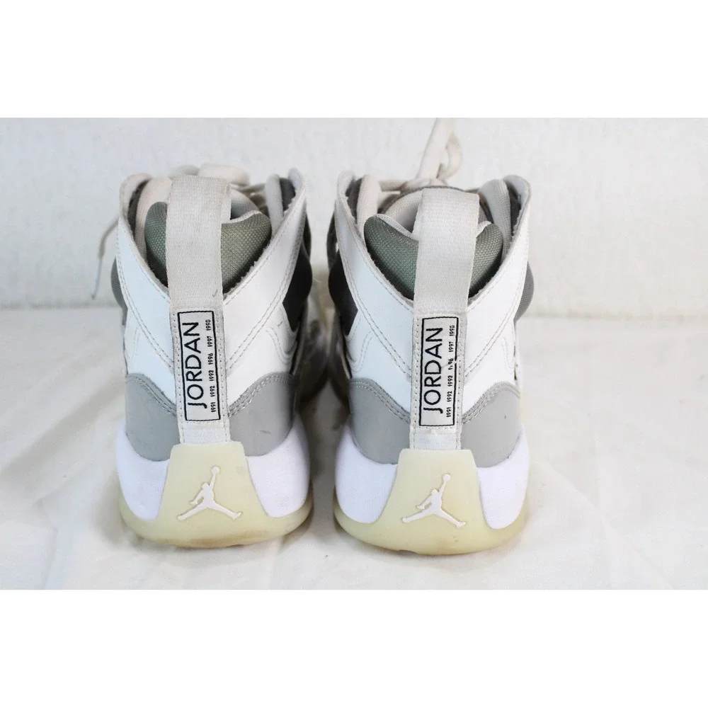 Jordan Jumpman Two Trey Mens 7 White Grey Basketball Shoes DR9631-002